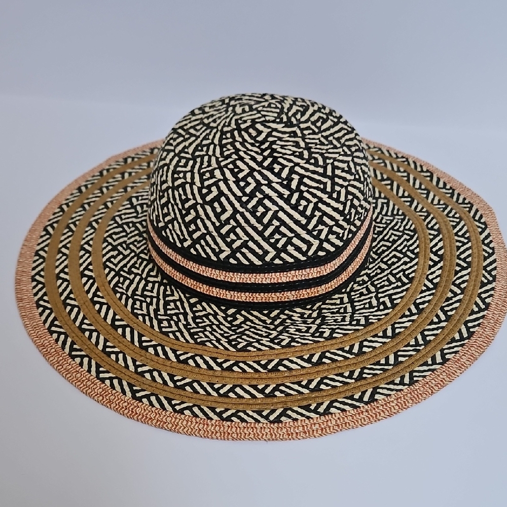 Anna & Ava Black and Tan Geometric Sun Hat